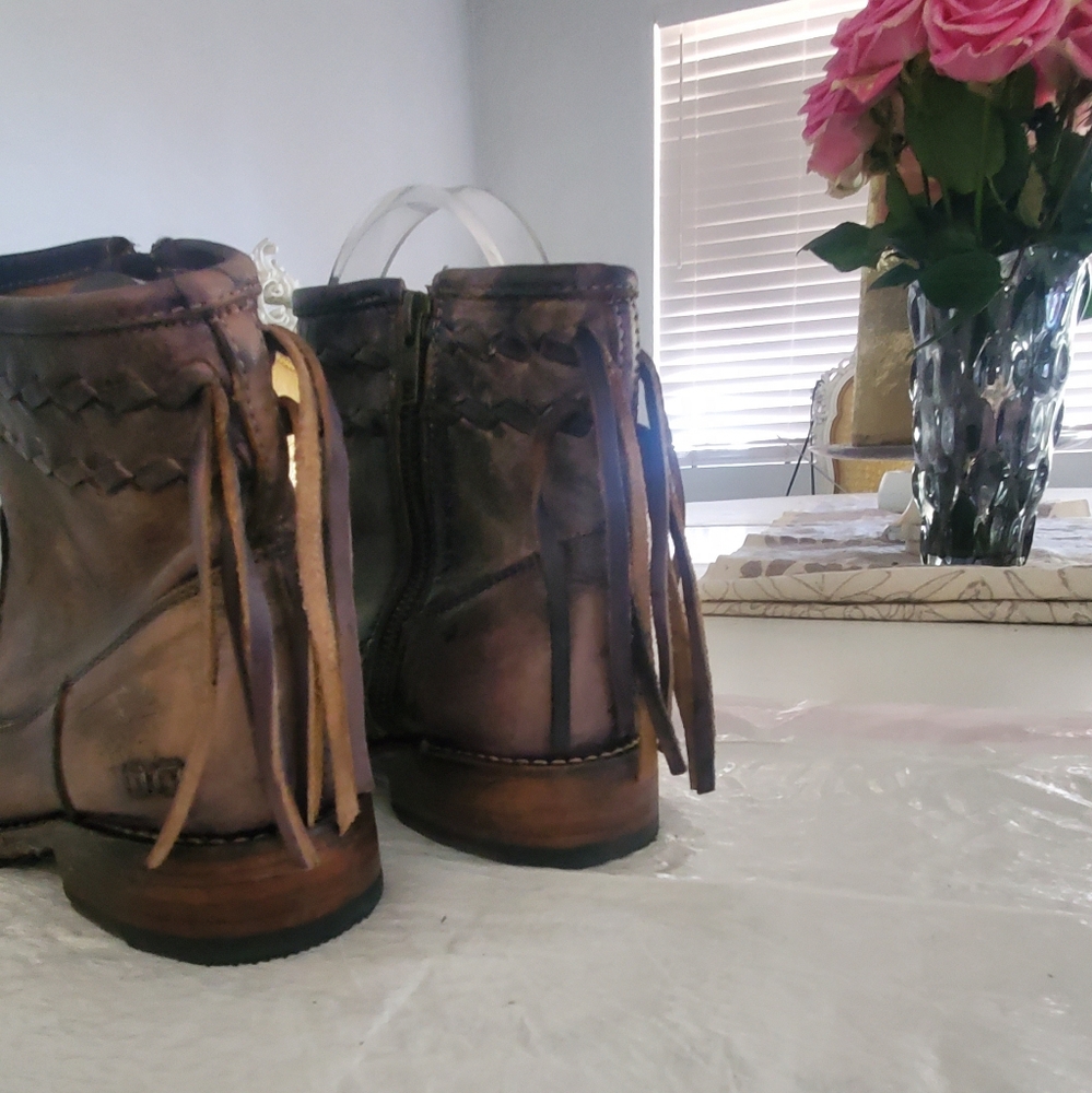 Bedstu Craven Ankle Boots Distressed Fringe Boho Leather Size 8 Euc $275 - Picture 6 of 11